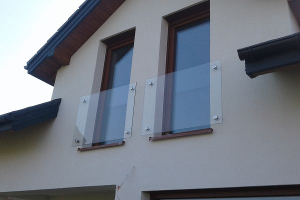 portfenetr-balkonowy-samonośny-ze-szkła-przezroczystego-tyniecA2D48BF5-2F8A-4FE2-BE0C-D2E85D868724.jpg